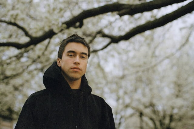 (Sandy) Alex G release new song; “In My Arms”