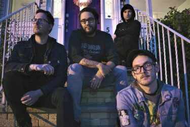 Old Currents release new song; “Here, You Throw This Away”
