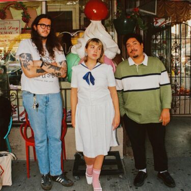 Beach Bunny release new song; “Clueless”